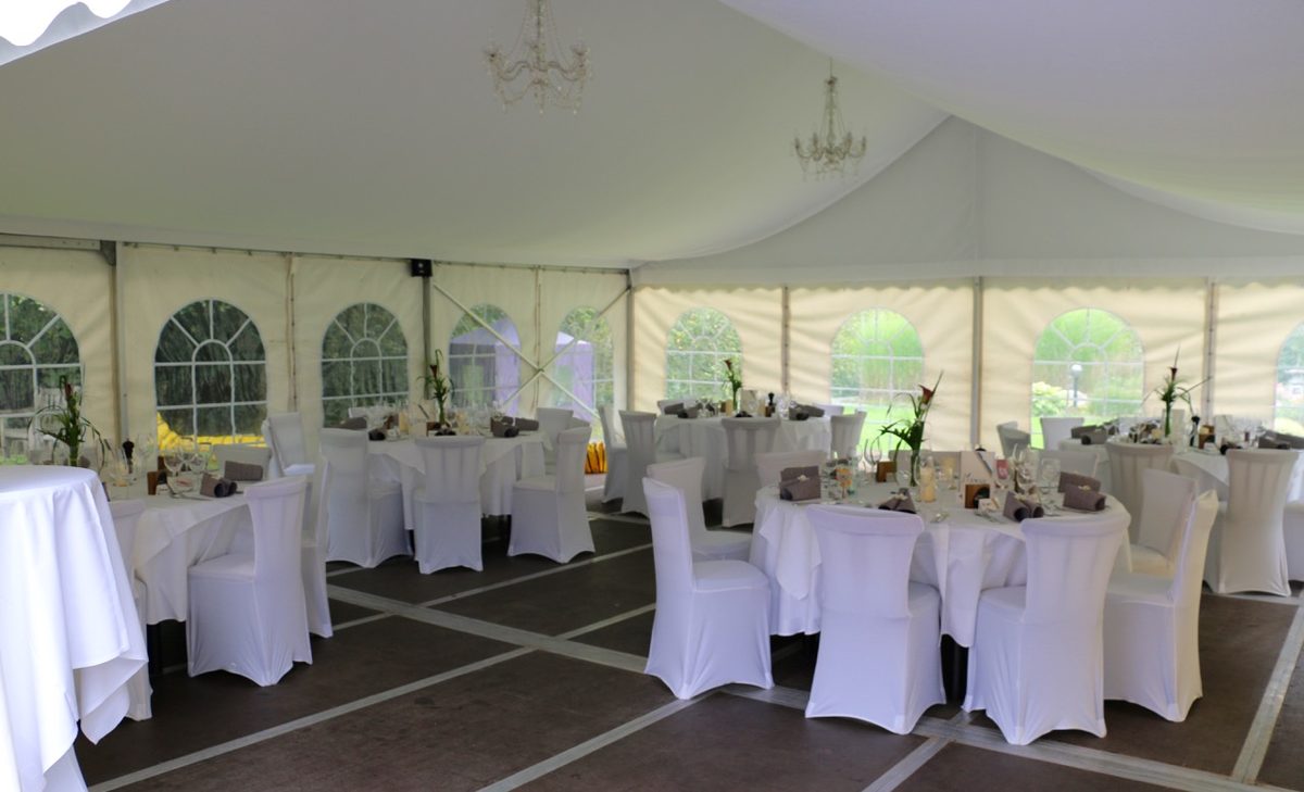 Partyzelt 8m breit: 8x9m mit 6er Pagode als Anbau (4)